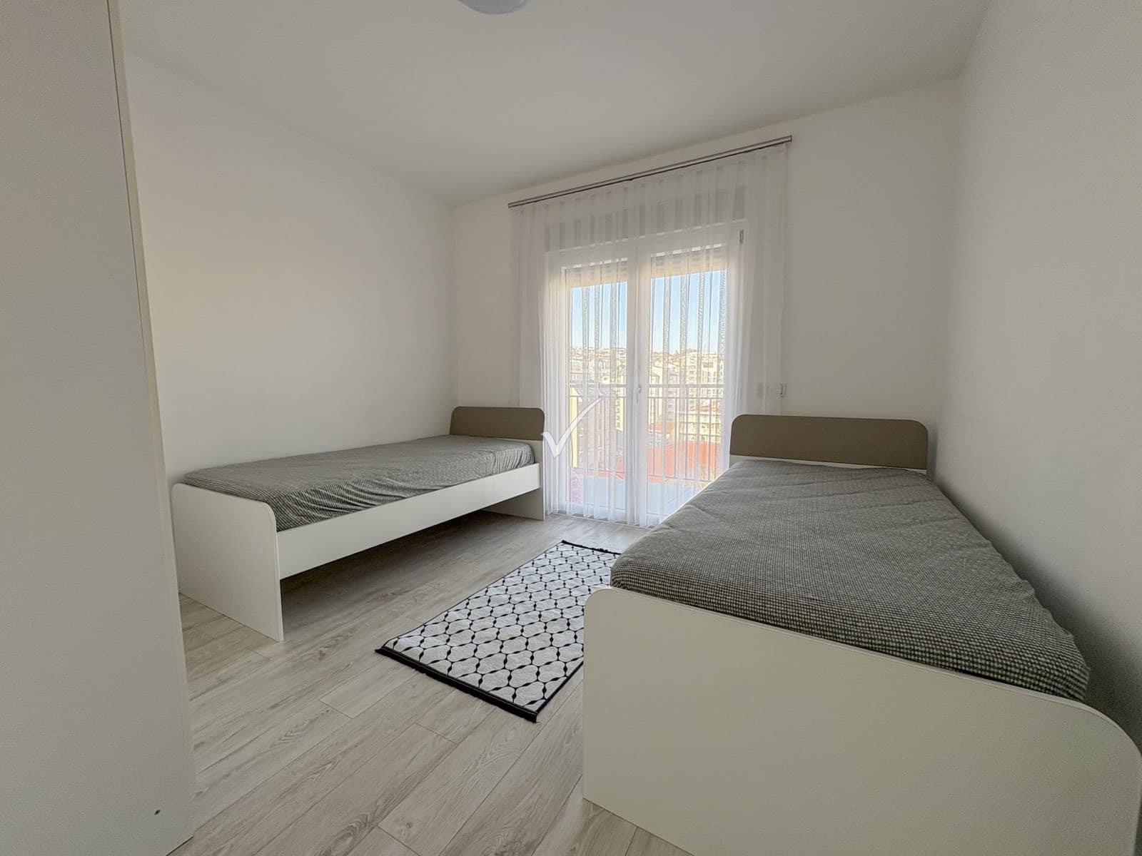 474736338 10235908320231014 3933254830374194098 N