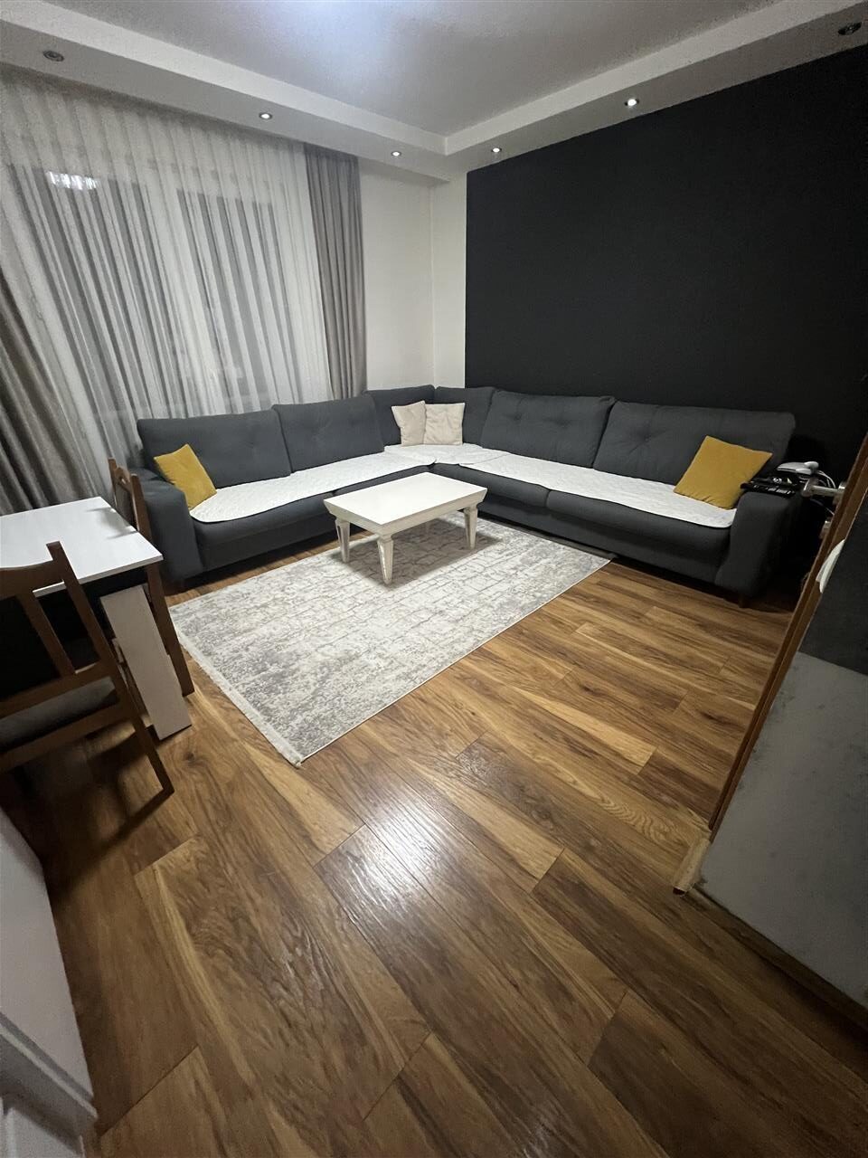 Banes Me Qera Lagje Muhagjerve (3)