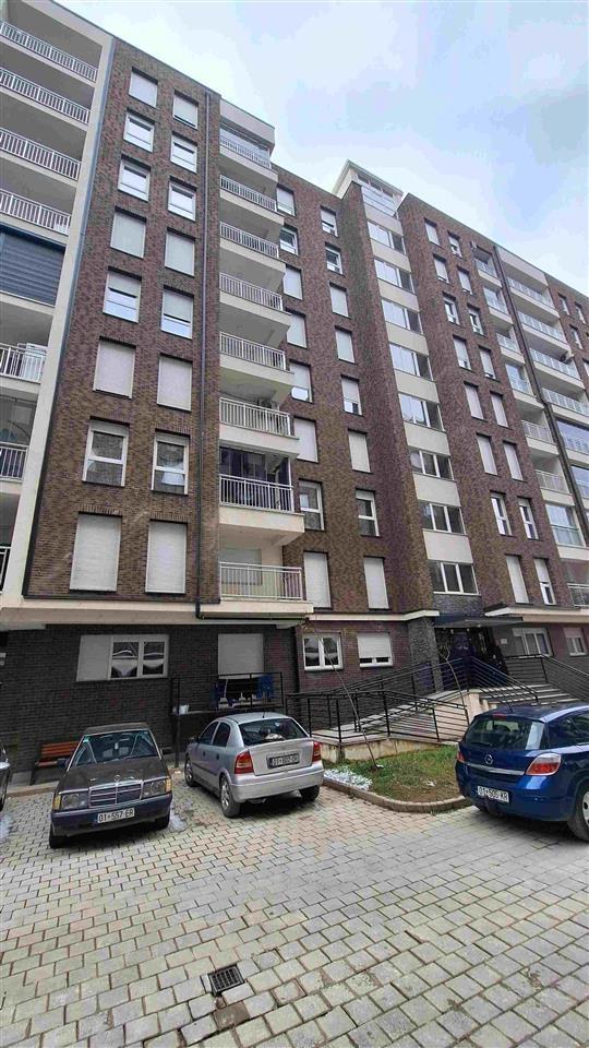 Banesa Me Qera Me Garazhe Ne Fushe Kosove (8)