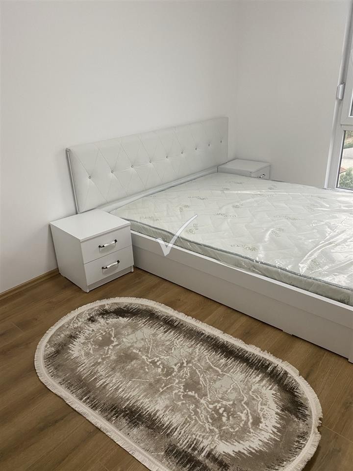 Banesa Me Qira 450 Euro 98 5m2 7