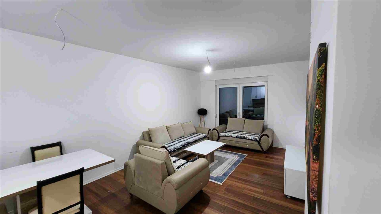 Banese Me Qera Muharrem Fejza