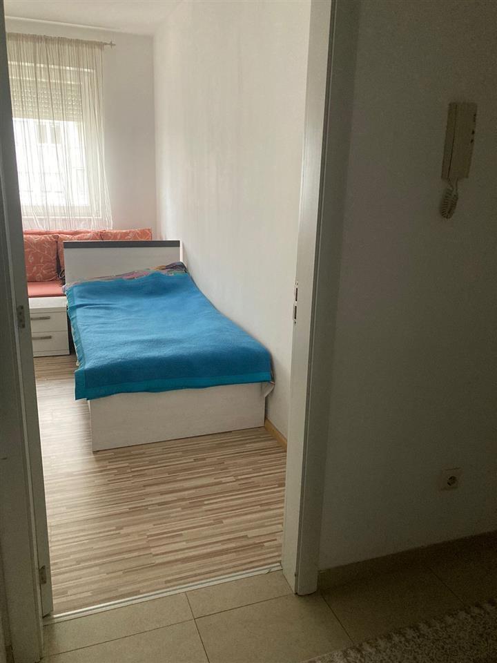 Banese Me Qera Ne Lakrishte (5)