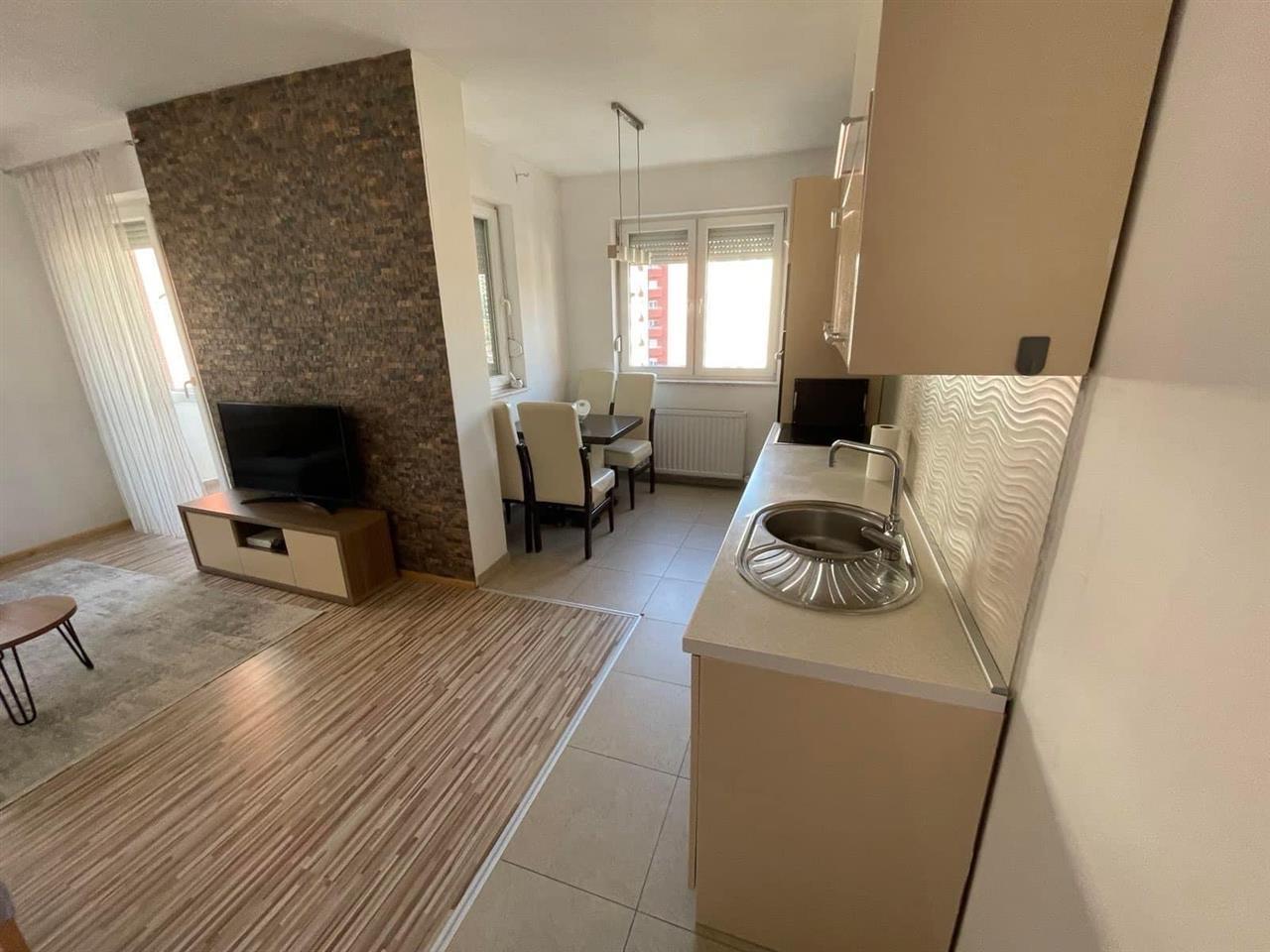 Banese Me Qera Ne Lakrishte (6)