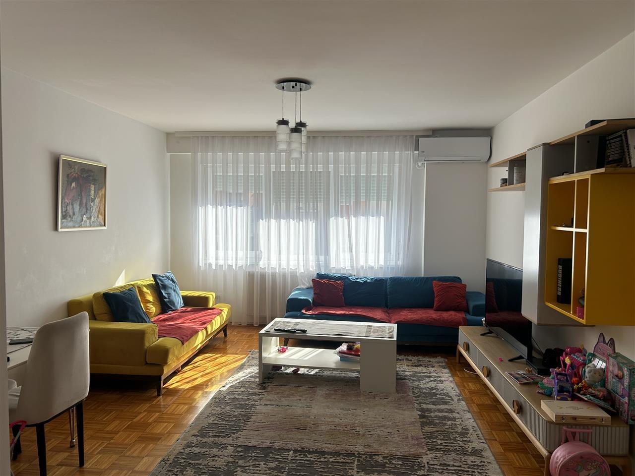 Banese Me Qira Te Maxi 24 Rruga B (1)