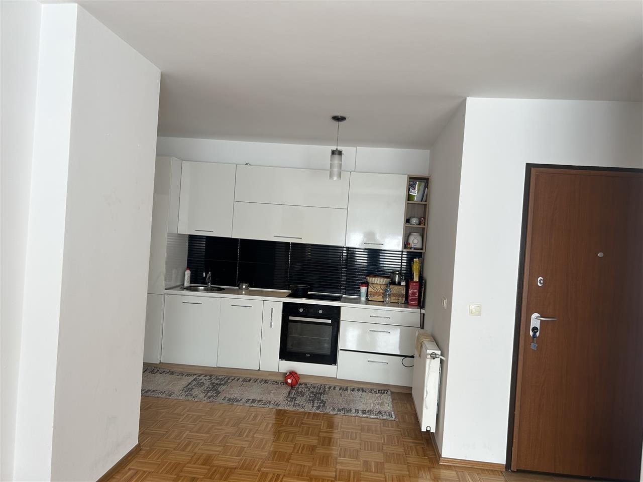 Banese Me Qira Te Maxi 24 Rruga B (2)