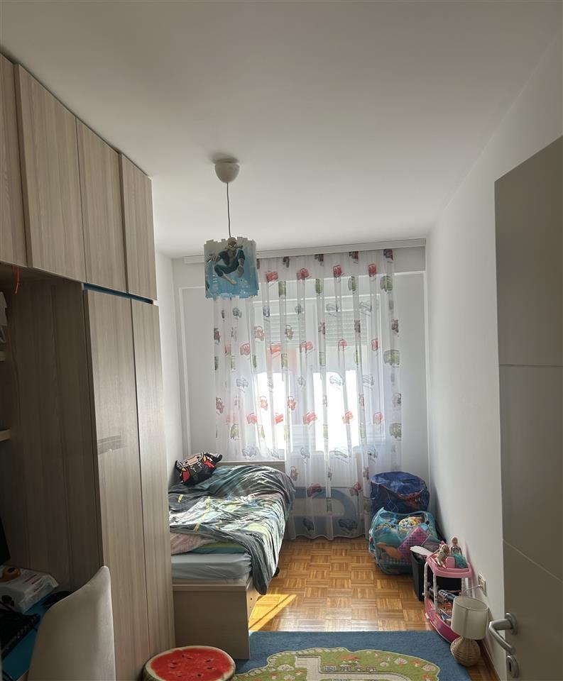 Banese Me Qira Te Maxi 24 Rruga B