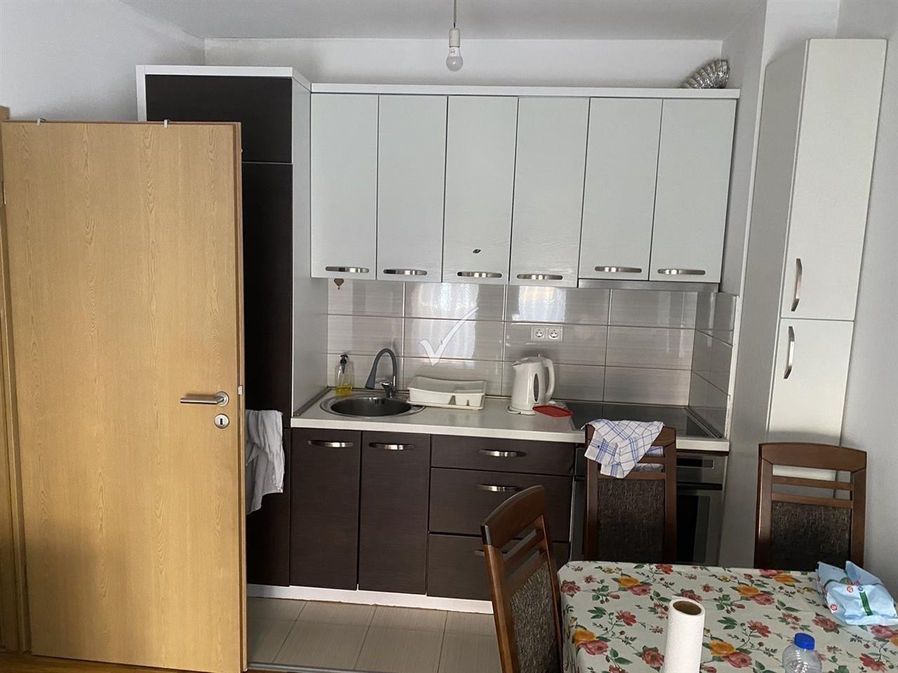 Leshohet Banesa Me Qera Ne Emshir 1