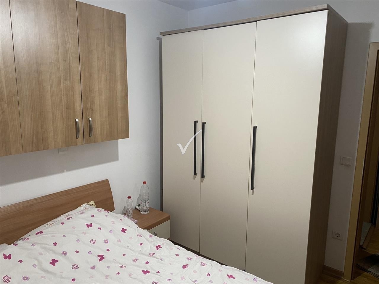 Leshohet Banesa Me Qera Ne Emshir 3