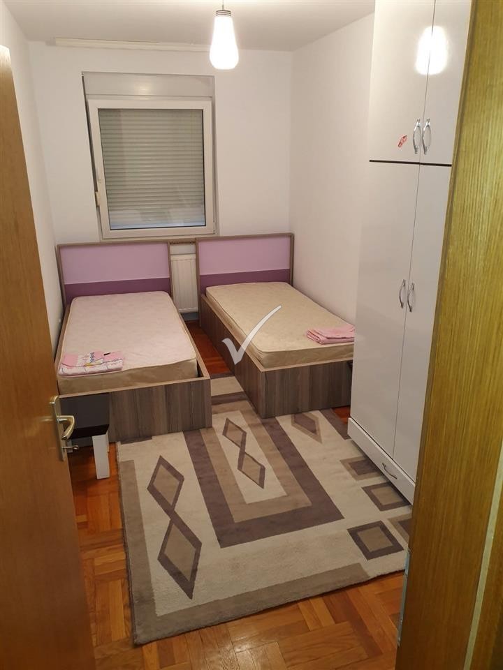 Leshohet Banese Me Qera 8