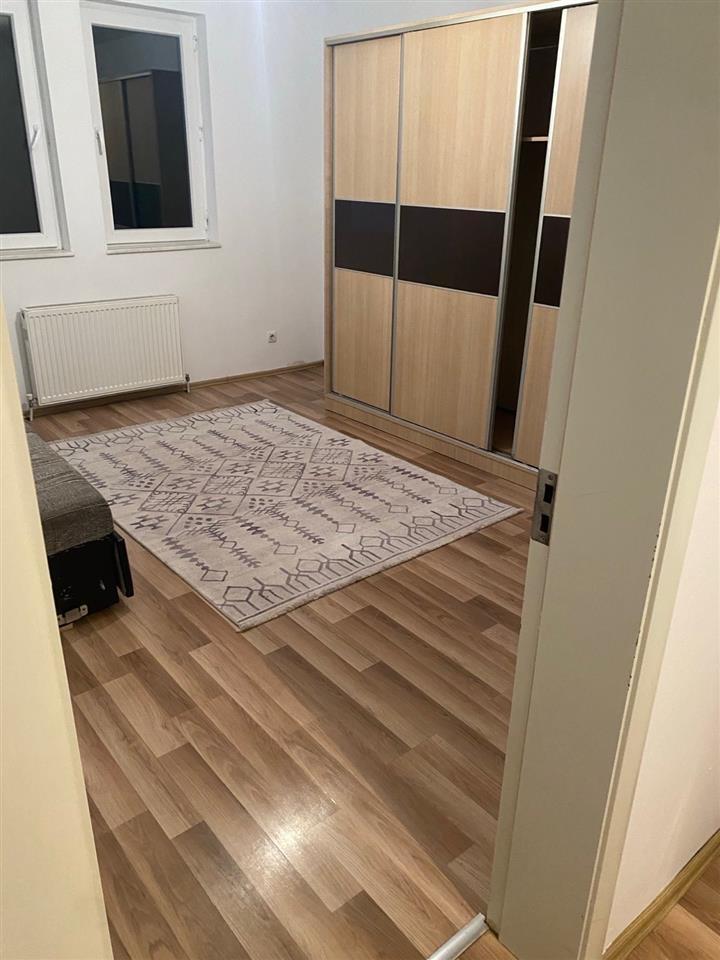 Leshoj Banese Me Qera