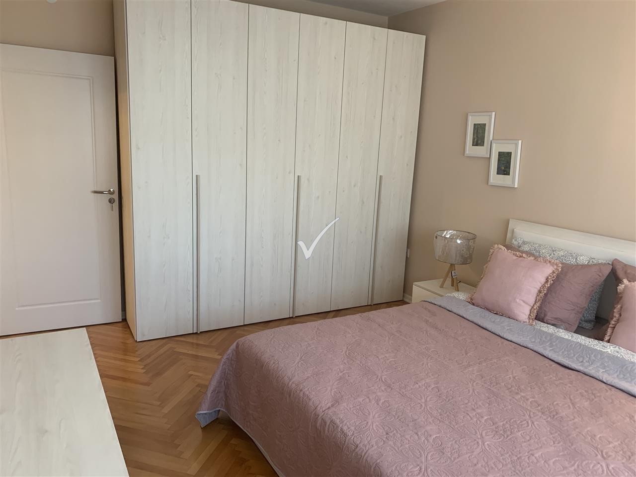 Leshoj Banesen Me Qira Ne Qender Te Prishtines 2