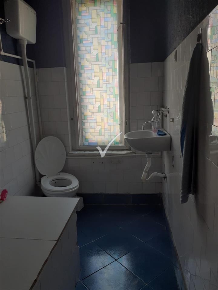 Leshoje Banesen Me Qira 3