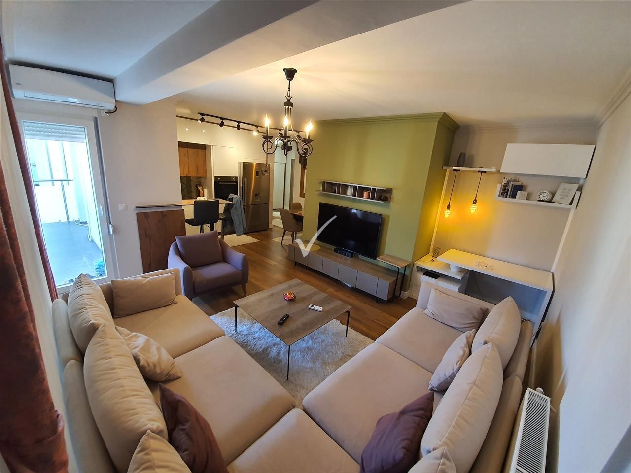 Leshoje Me Qera Banesen E Mobiliuar