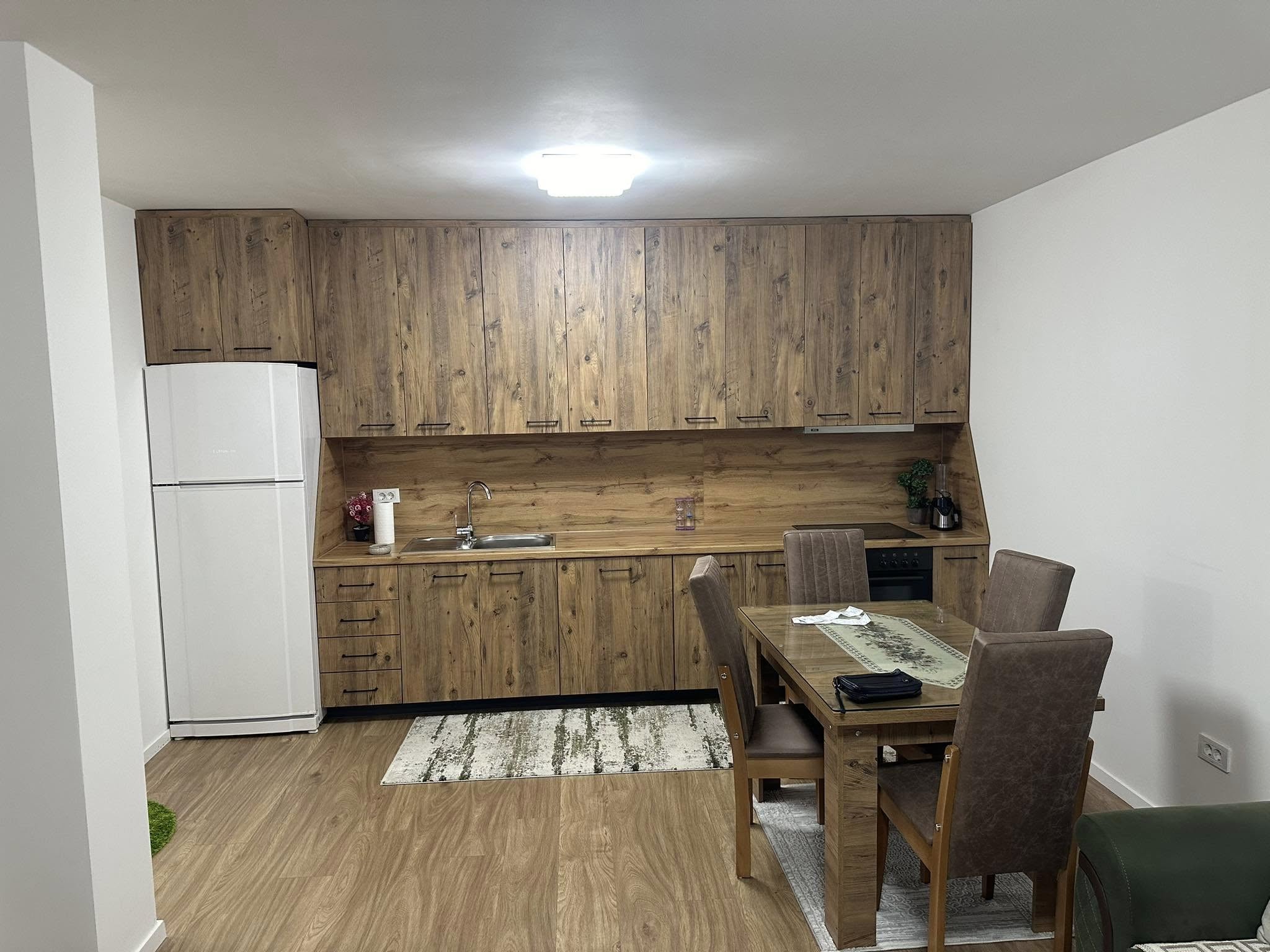 484828796 23946207564981061 1384274158970605440 n