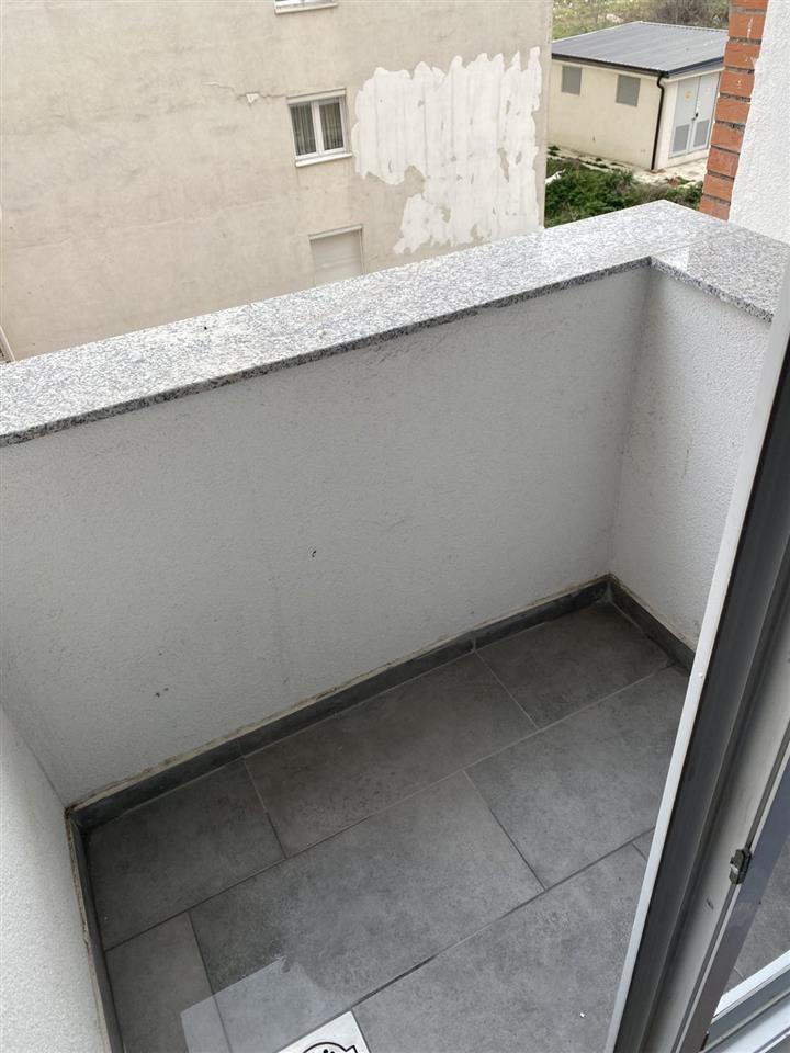 Banes me qera ne fushe kosove rruga hajrulla zymy (1)