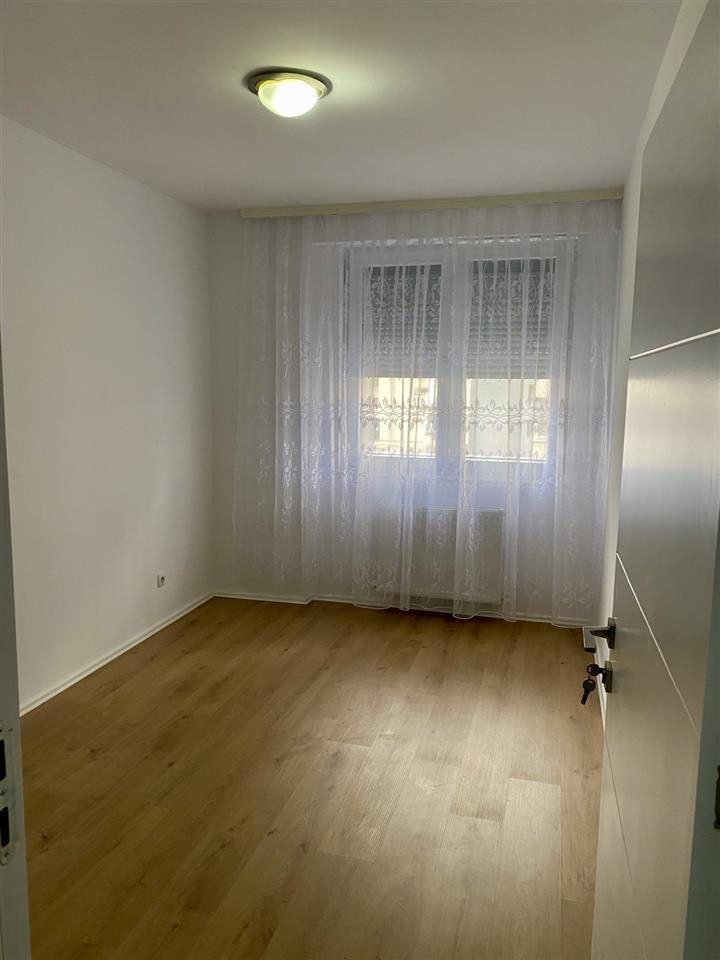 Banes me qera ne fushe kosove rruga hajrulla zymy (3)