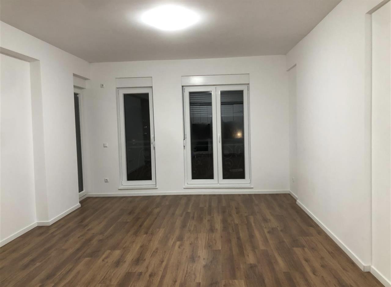 Banes pa mobile me qera (5)