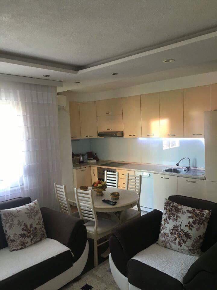 Banese me qera ne rrugen sali nivica