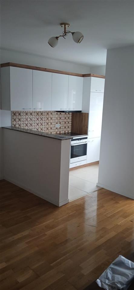 Banese me qira ne tophane rruga e vushtrrise (5)