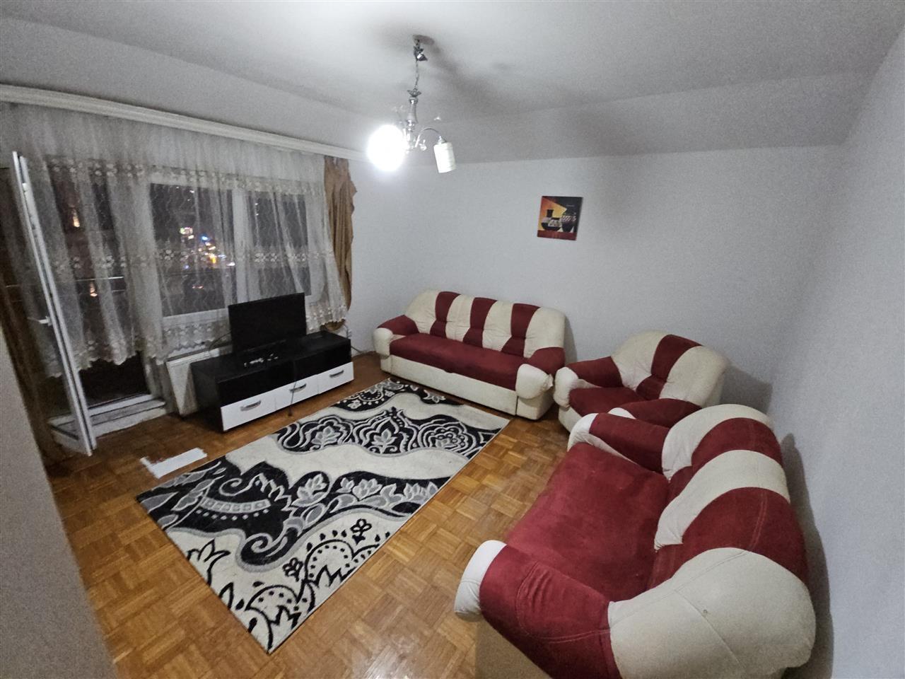 Banese zyre me qera te 4 llulat perball sheshit skenderbe (2)