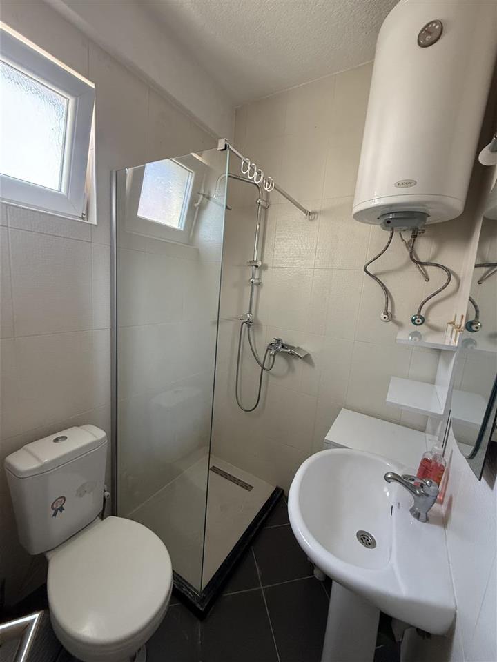 Ipet Me Qira Banesa Ne Prishtine Perballe Kolegjit Fama (8)