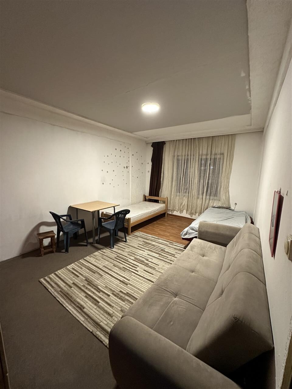 Jap banese me qera ne prishtine (2)