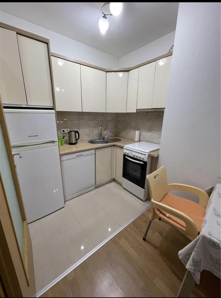 Leshohet banesa me qira ne mati 1 tek furra epoka (6)