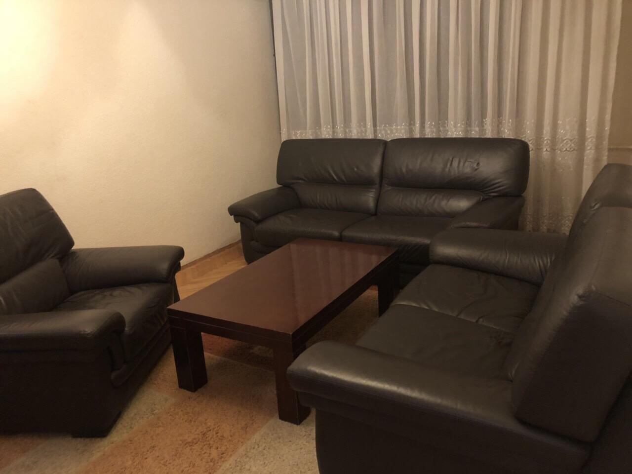 Leshoj Banesen Me Qera Agim Ramadani Aktash