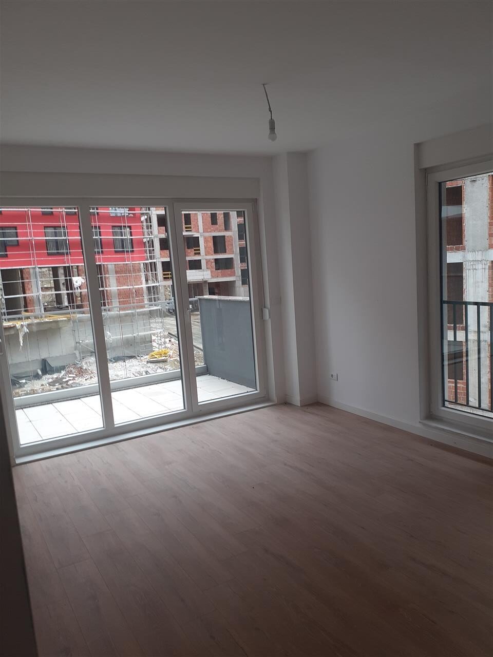 Banes me qera me marreveshje (4)