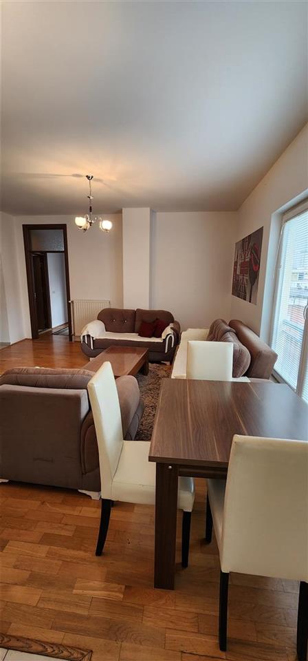 Banes me qera ne rrugen b (1)