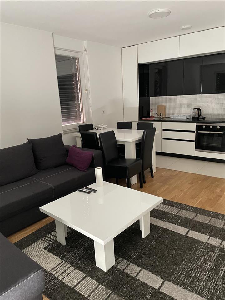 Banese me qera 80 m2 rruga b kawa