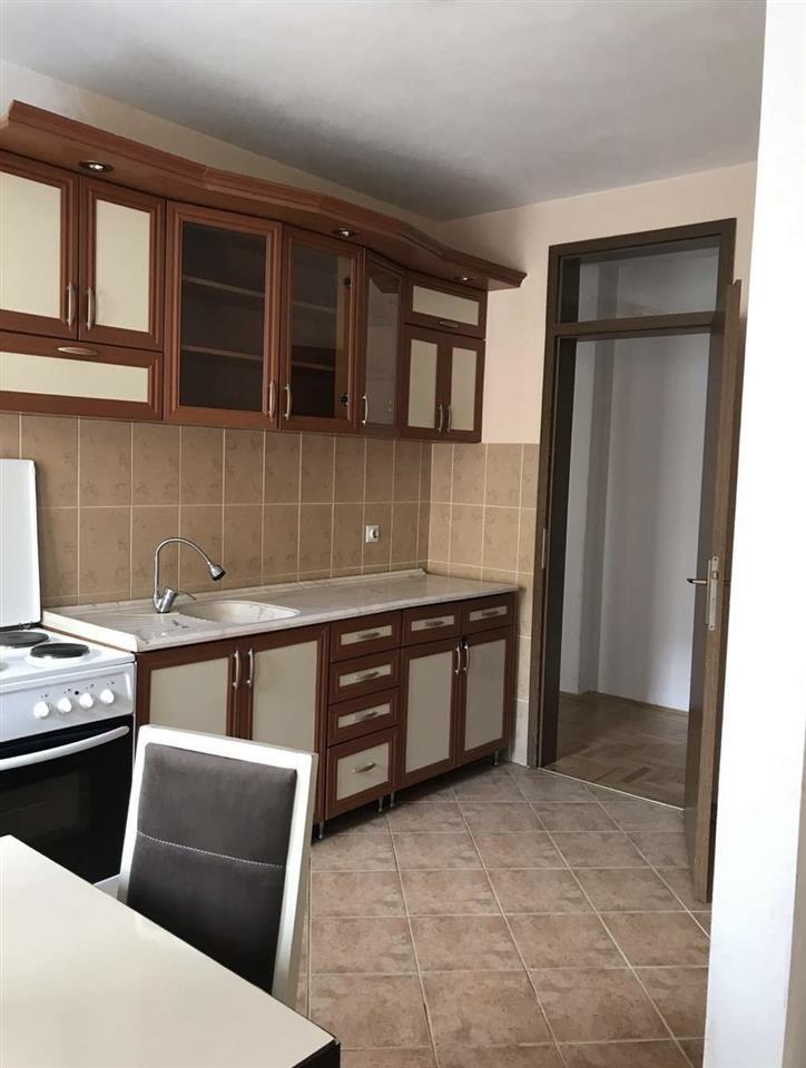 Banese me qera ne fushe kosove (2)