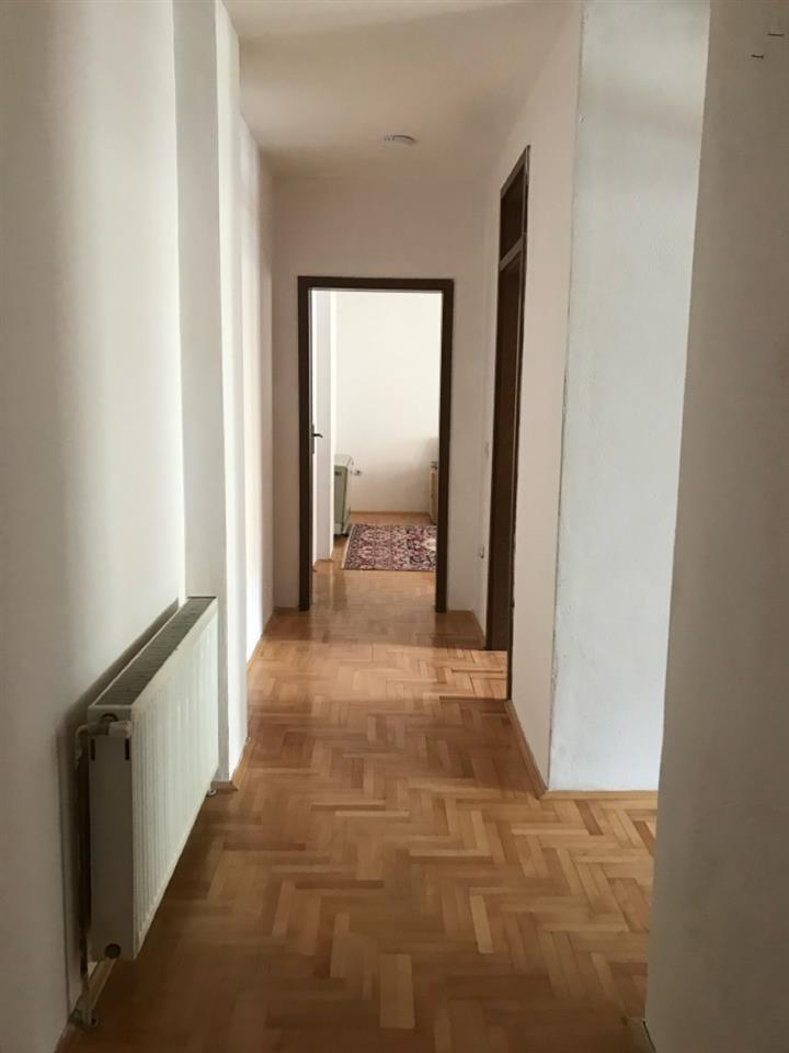 Banese me qera ne fushe kosove (5)