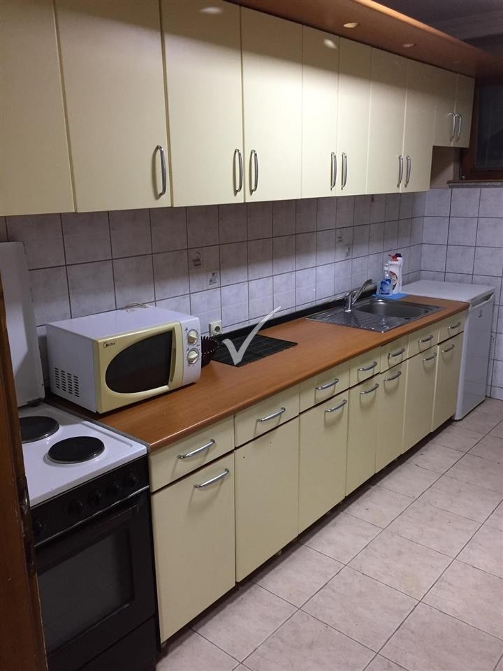 Banese me qira ne lagjen sllovenia e sportit 2 1 4