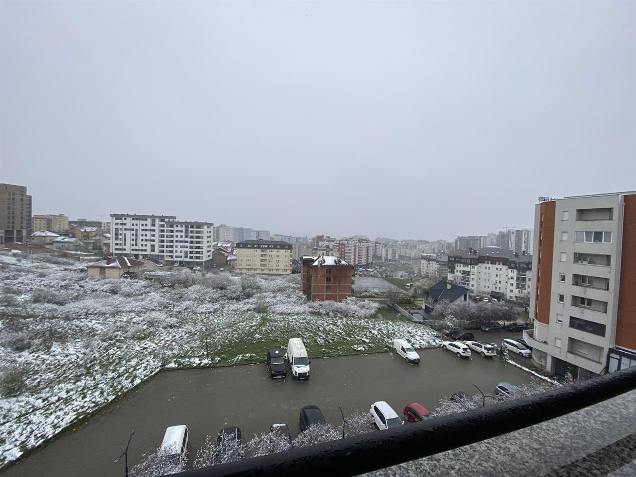 Jepet banes me qera kompleksi famis prishtine