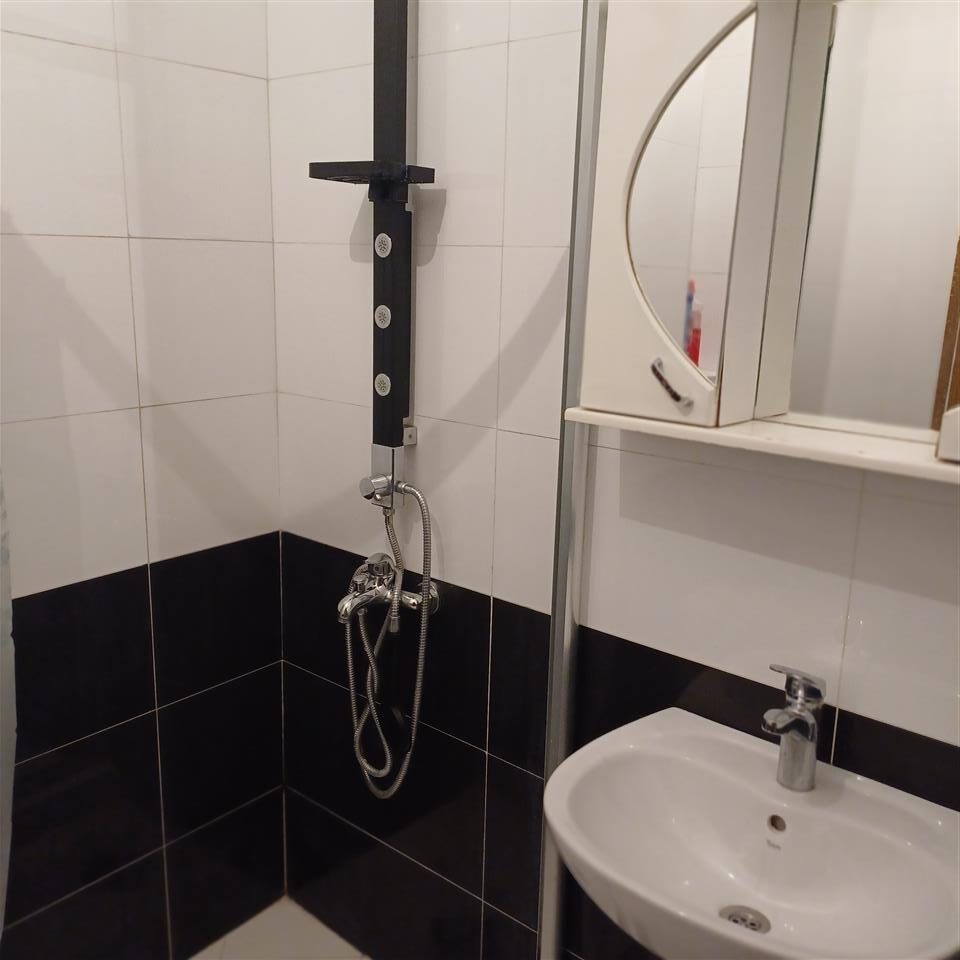 Leshohet banesa me qera objekti beni dona perballe bill kll (3)