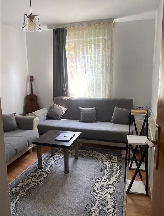 Leshohet me qira (4)