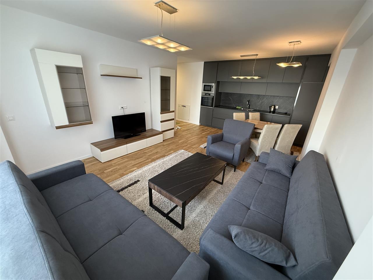 Leshohet me qira (4)