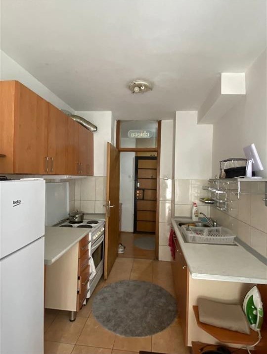 Leshohet me qira (5)