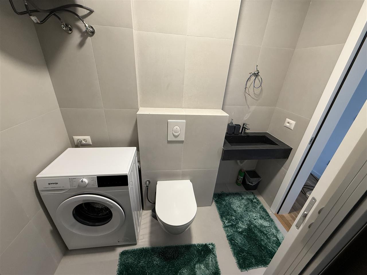 Leshohet me qira (9)