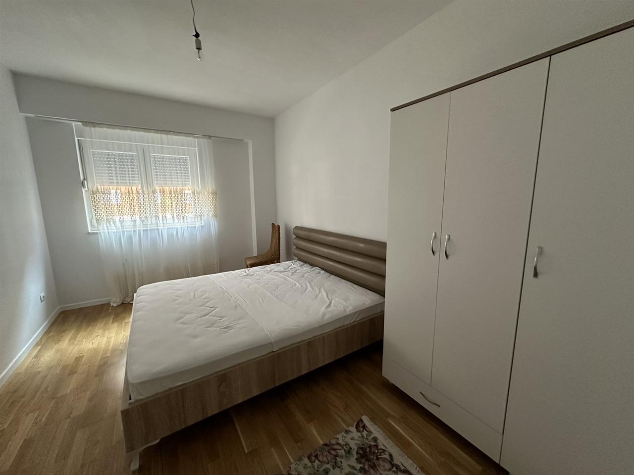 Leshoje banesen me qira ne emshir 350 euro (1)