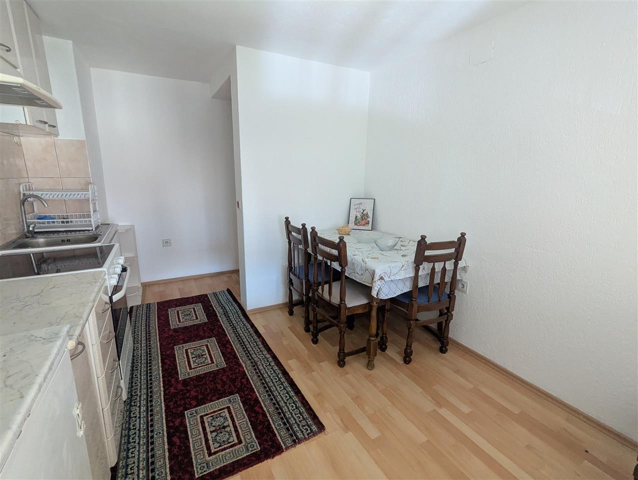 Banesa kat i shtepise ne lagjen mati 1 2 persona cift (3)