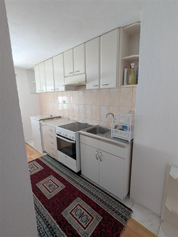 Banesa kat i shtepise ne lagjen mati 1 2 persona cift (5)