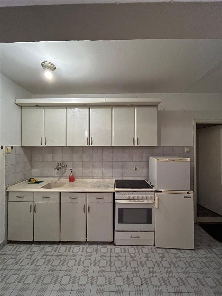 Banesa me qera ne bregun e diellit 250 (1)