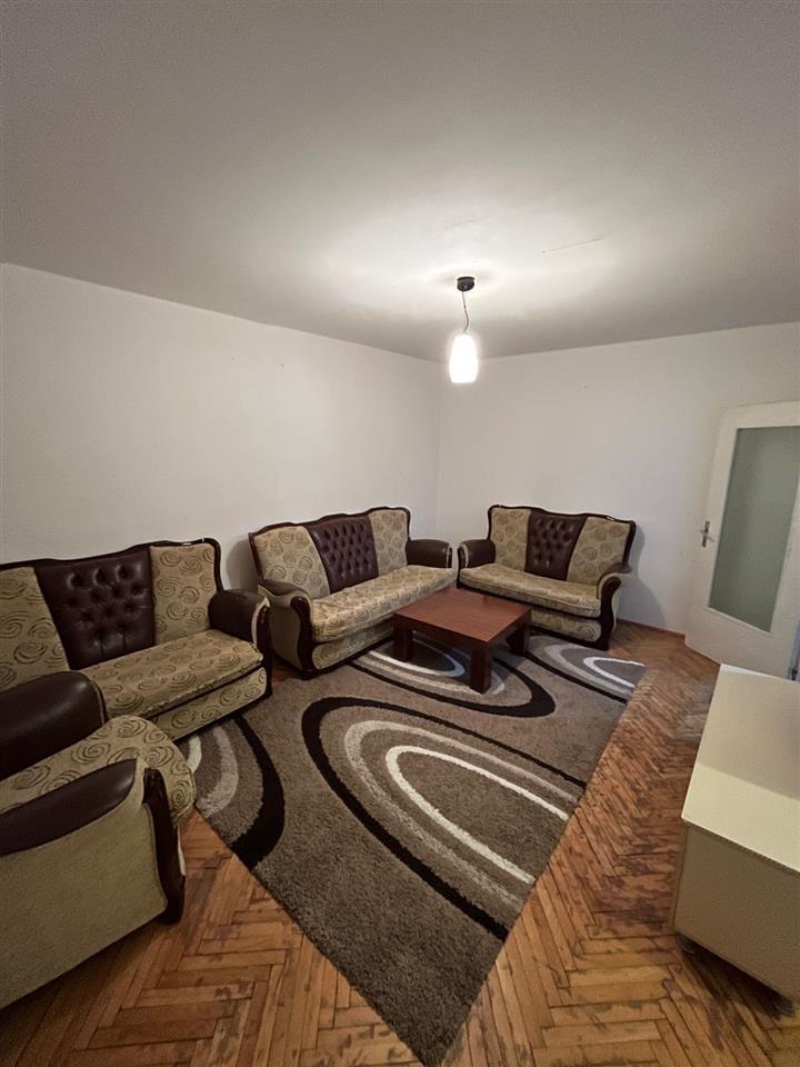 Banesa me qera ne bregun e diellit 250 (2)