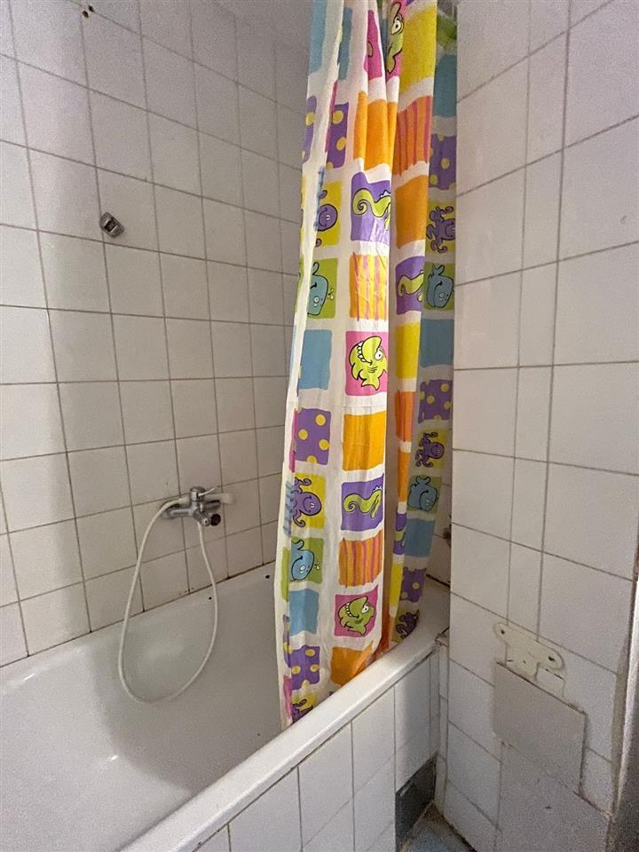 Banesa me qera ne bregun e diellit 250 (4)