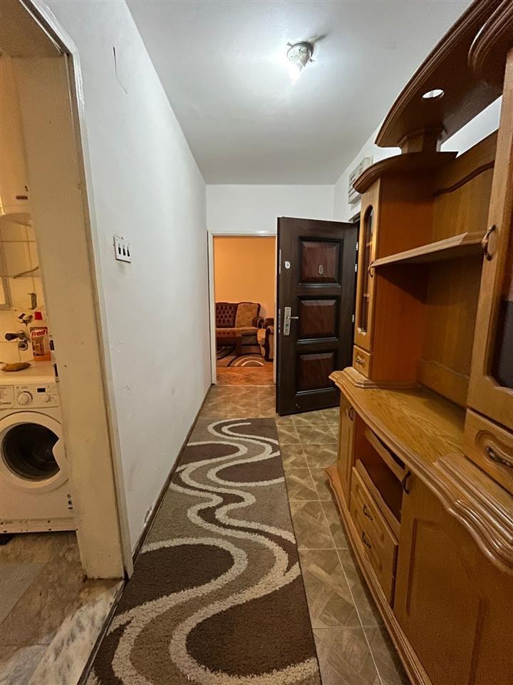 Banesa me qera ne bregun e diellit 250