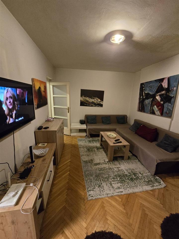 Banese me qira ne qender 60m