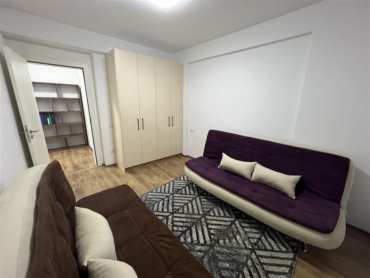 Banese ne qender (2)