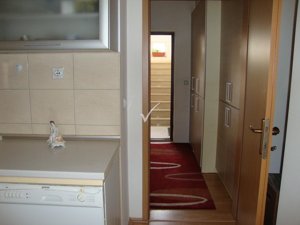 Garsoniere me qera 1